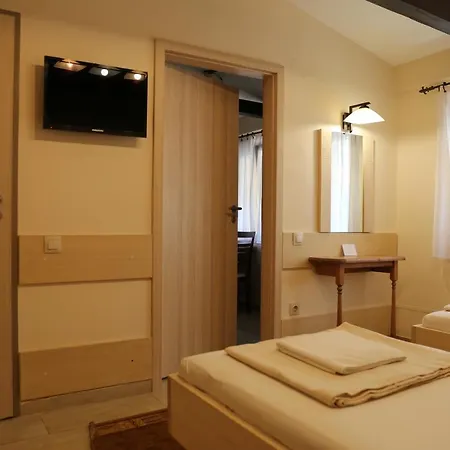 Guest house Peterfia Panzio *