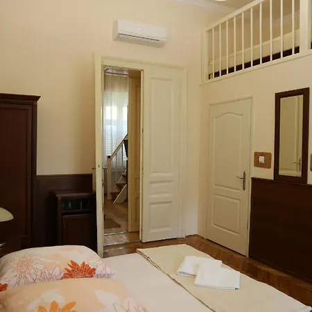 Guest house Peterfia Panzio