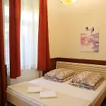 Affittacamere Péterfia Panzió 3*