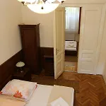 Péterfia Panzió Affittacamere