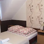Péterfia Panzió Affittacamere 3*