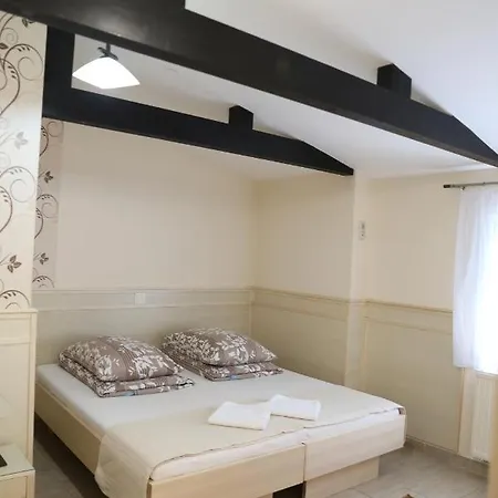 Peterfia Panzio 데브레첸