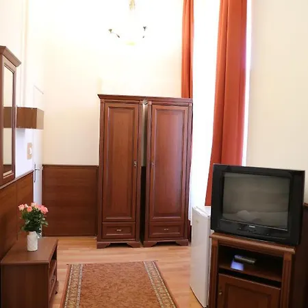 게스트하우스 Peterfia Panzio 3*