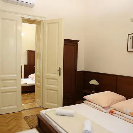 Peterfia Panzio 게스트하우스 3*