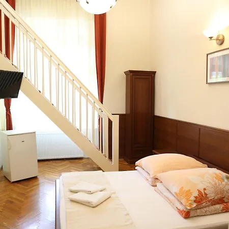 게스트하우스 Peterfia Panzio