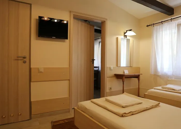 Guest house Peterfia Panzio 3*