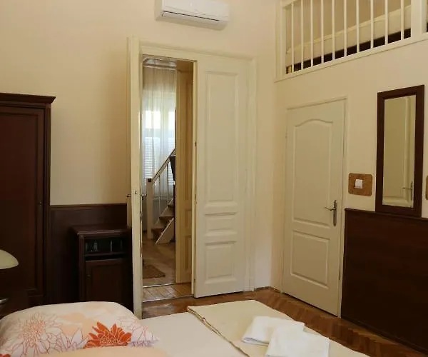 Guest house Peterfia Panzio